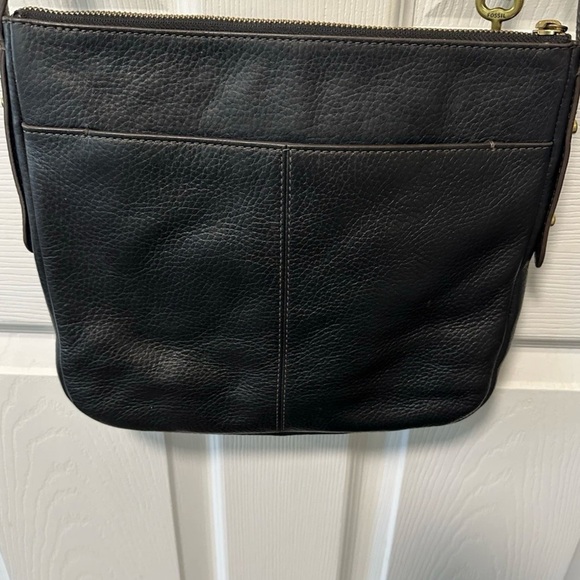 Fossil Pebbled Leather Black Crossbody Bag w/ Tassel Pull - Picture 3 of 14